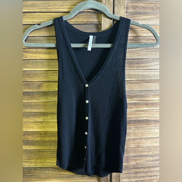 BE COOL Tops - Be Cool Los Angeles Black Button-Front Ribbed Tank Top